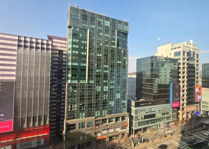 Oasis Hongdae Seul